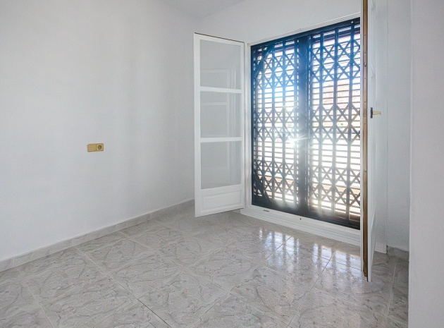 Wederverkoop - Herenhuis - San Miguel de Salinas - balcon costa