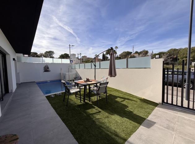 Resale - Villa - Villamartin - El Galan