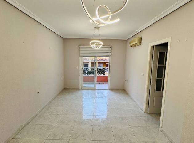 Resale - Apartment - Los Montesinos