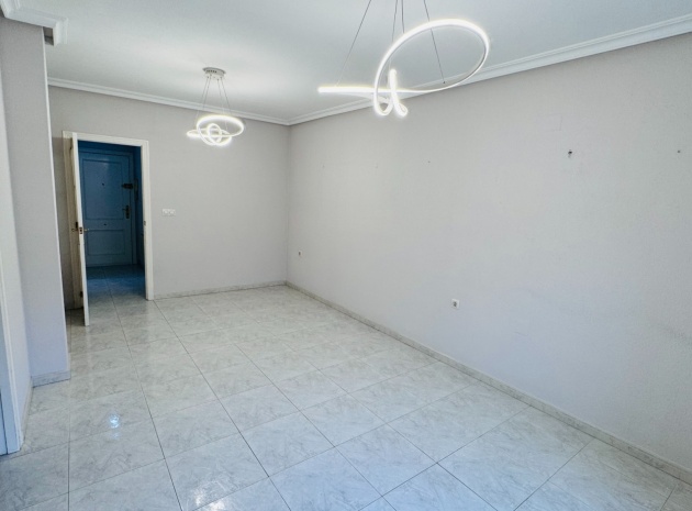 Resale - Apartment - Los Montesinos