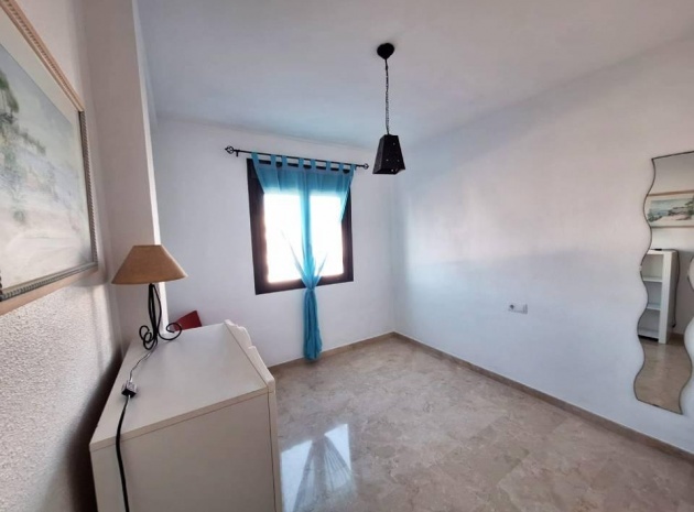 Resale - Apartment - Villamartin