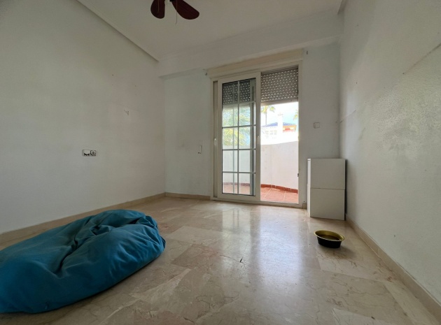 Resale - Townhouse - Villamartin - Res. Sevilla