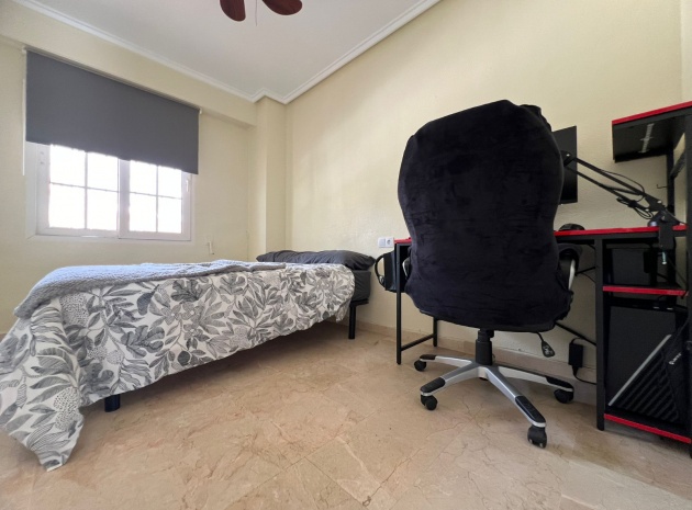 Resale - Townhouse - Villamartin - Res. Sevilla