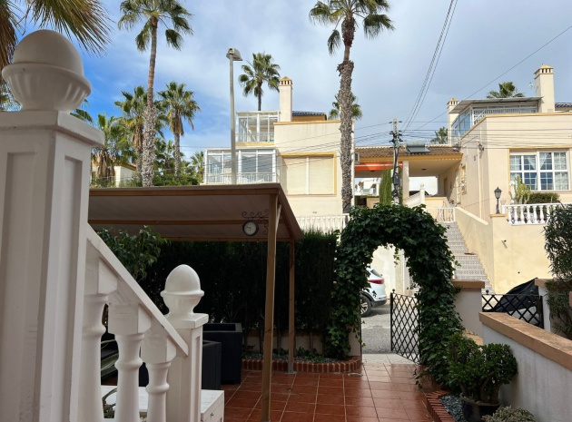 Resale - Townhouse - Villamartin - Res. Sevilla