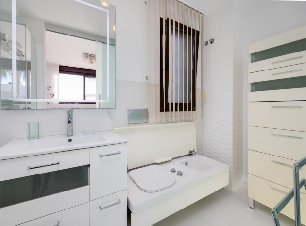 Resale - Townhouse - Villamartin - La Fuente