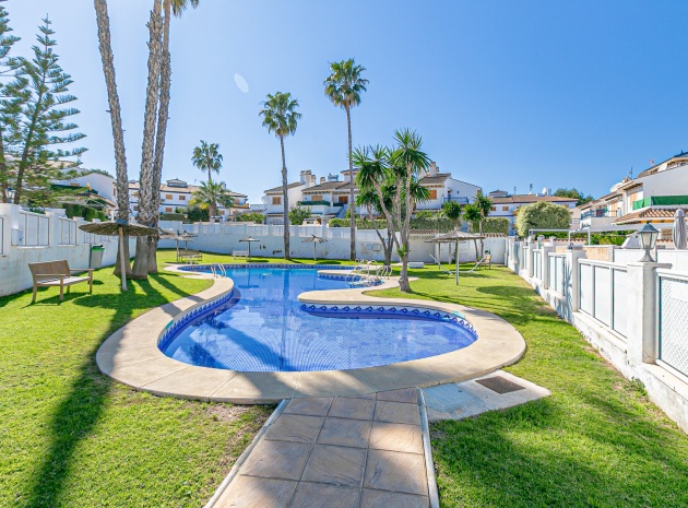 Resale - Townhouse - Mil Palmeras - riomar