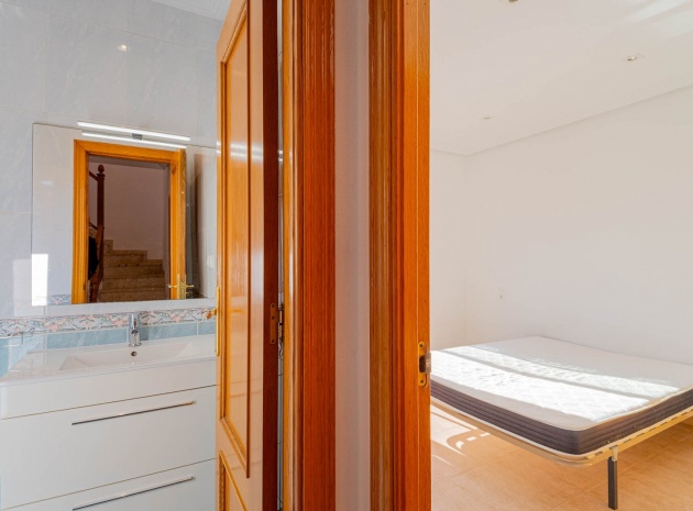 Resale - Townhouse - Los Altos - royal park