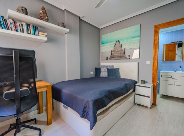 Resale - Apartment - Guardamar del Segura