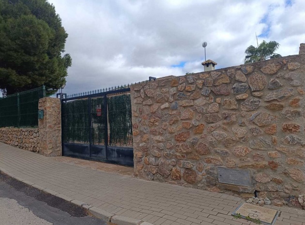 Resale - Villa - Fortuna - El Reloj