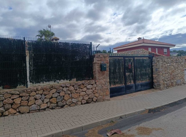 Resale - Villa - Fortuna - El Reloj