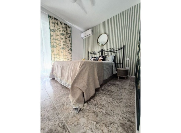 Resale - Townhouse - Cartagena - Los Nietos