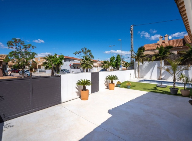 Återförsäljning - Villa - Pilar de la Horadada - Torre De La Horadada