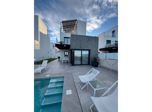 Wederverkoop - Villa - Orihuela - Los Balcones