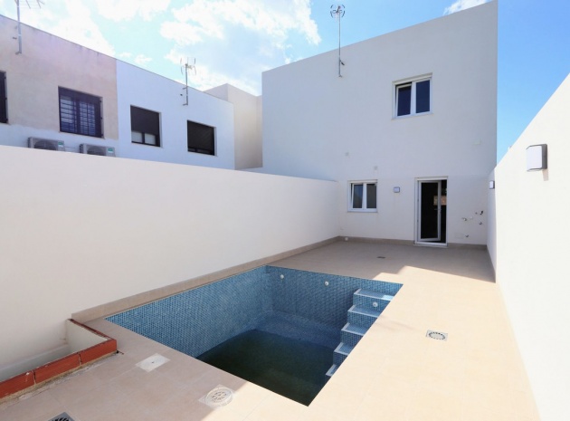 Resale - Villa - Pilar de la Horadada - Pilar de la Horadada Centro