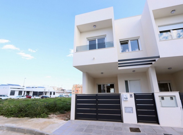 Resale - Villa - Pilar de la Horadada - Pilar de la Horadada Centro