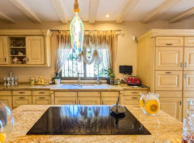 Wiederverkauf - Villa - Orba - Orba Centro