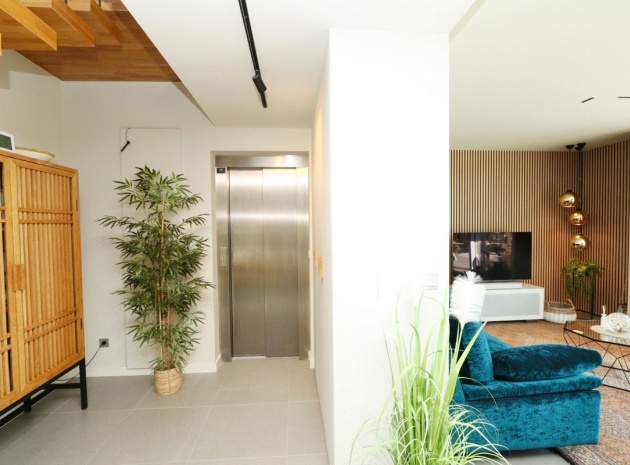 Återförsäljning - Villa - Finestrat