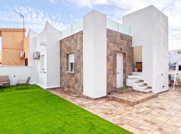 Återförsäljning - Villa - Orihuela - Playa Flamenca