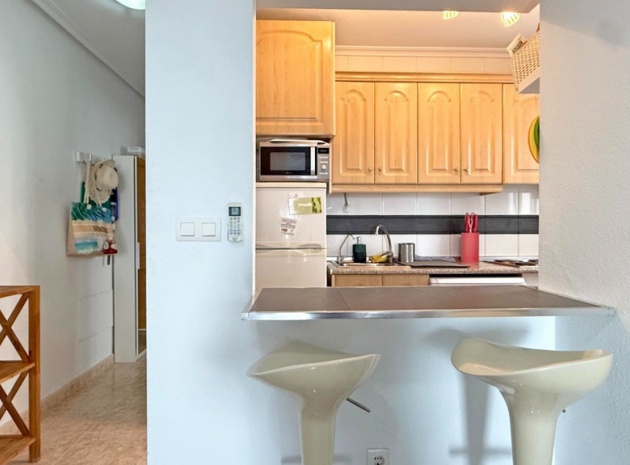 Resale - Apartment - Torrevieja - Torrevieja Centro