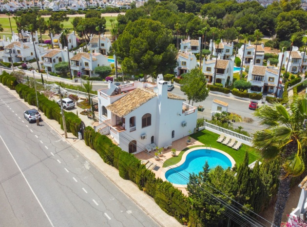 Resale - Villa - Orihuela - Villamartin