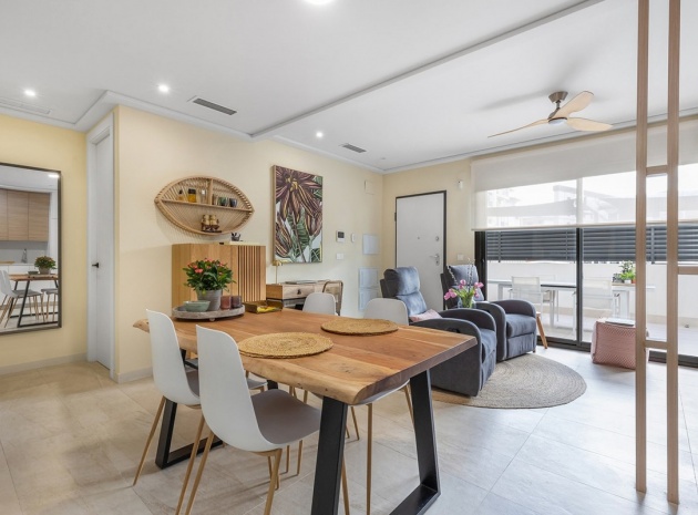 Återförsäljning - Lägenhet - Torrevieja - Torre La Mata