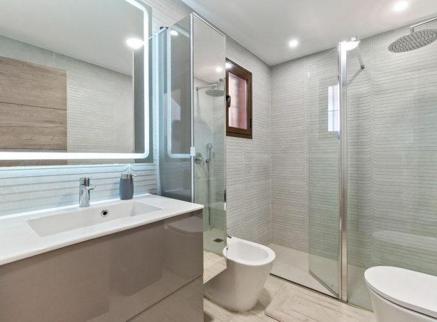 Revente - Maison de ville - Torrevieja - Aguas Nuevas