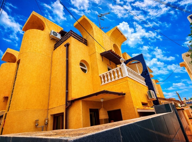 Resale - Townhouse - Torrevieja - Torrevieja Centro