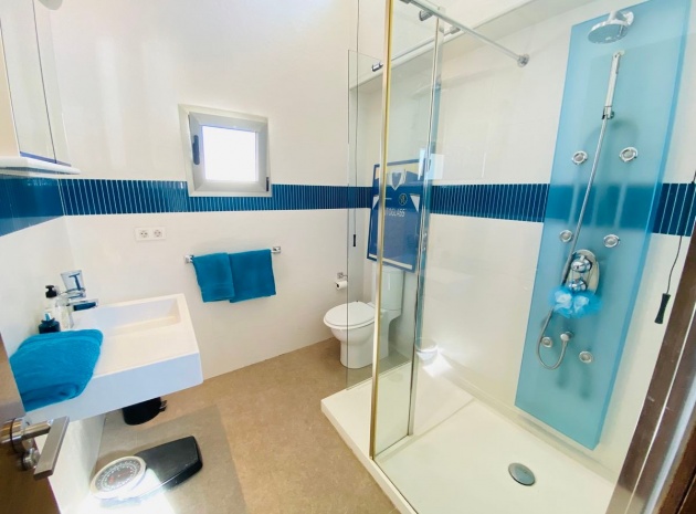 Wiederverkauf - Villa - Cox