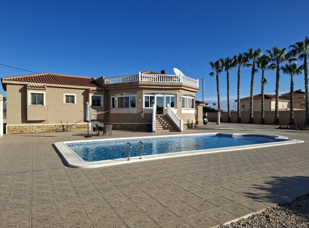 Resale - Villa - Catral