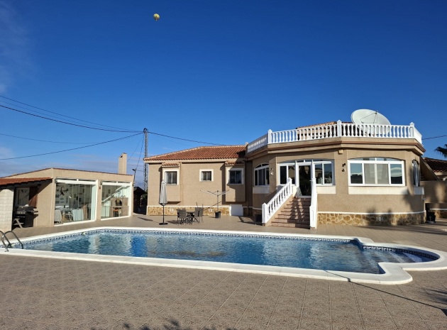 Resale - Villa - Catral