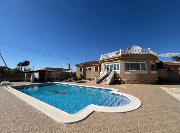 Resale - Villa - Catral