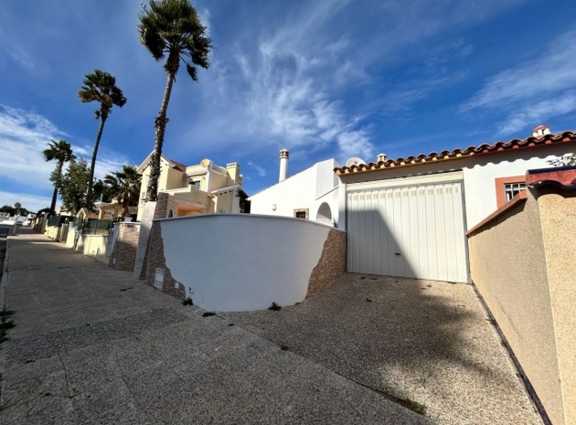 Resale - Townhouse - Villamartin - rioja