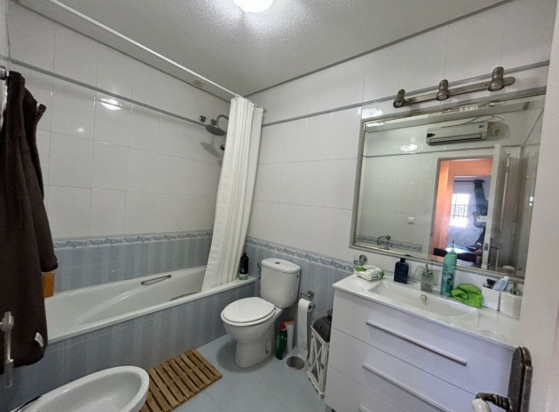 Resale - Townhouse - Villamartin - rioja