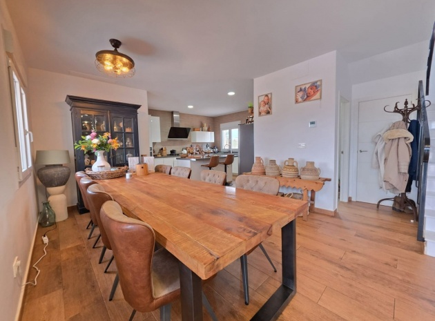 Wiederverkauf - Villa - Pinoso - Pinoso Centro