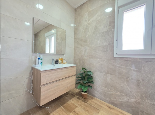 Wiederverkauf - Villa - Pinoso - Pinoso Centro