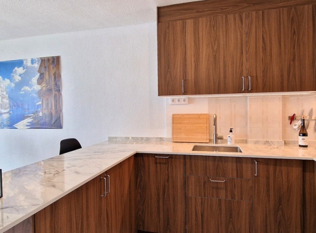 Resale - Apartment - Torrevieja - Torrevieja Centro