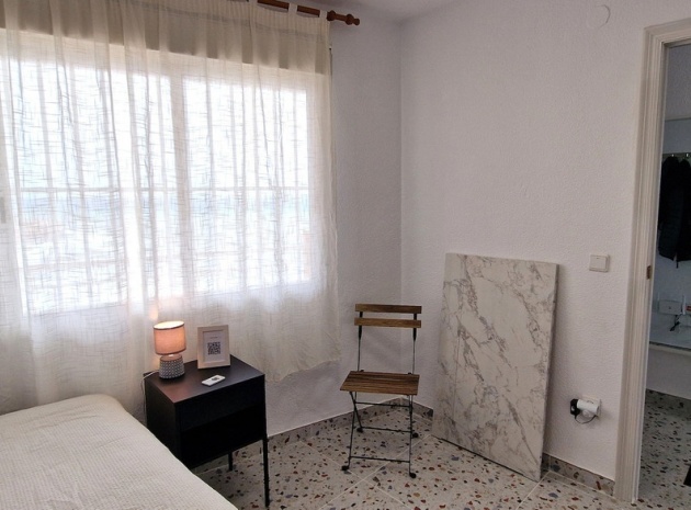 Resale - Apartment - Torrevieja - Torrevieja Centro