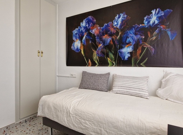 Resale - Apartment - Torrevieja - Torrevieja Centro