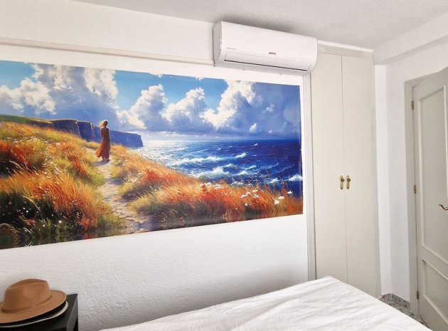 Resale - Apartment - Torrevieja - Torrevieja Centro