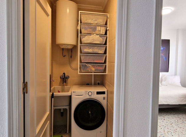 Resale - Apartment - Torrevieja - Torrevieja Centro