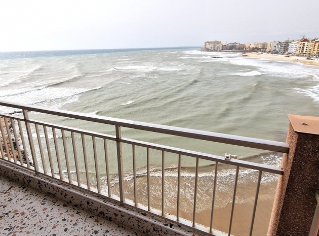 Resale - Apartment - Torrevieja - Torrevieja Centro