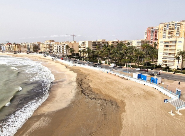 Resale - Apartment - Torrevieja - Torrevieja Centro