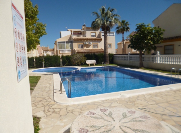 Återförsäljning - Villa - Orihuela - Playa Flamenca