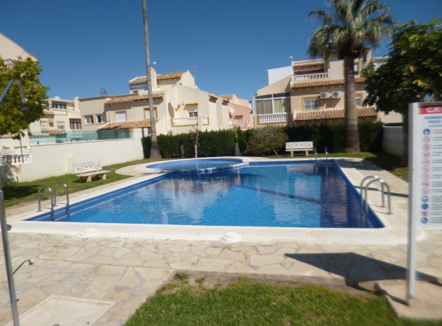 Återförsäljning - Villa - Orihuela - Playa Flamenca