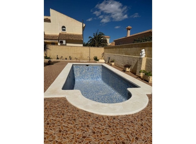 Återförsäljning - Villa - Orihuela - La Zenia