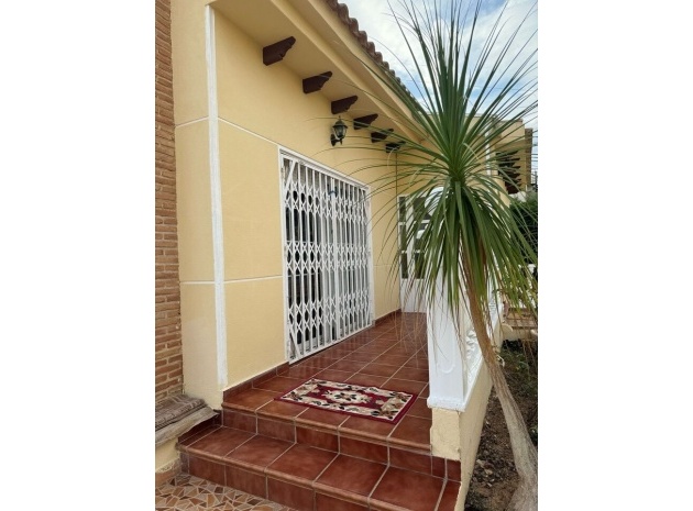 Återförsäljning - Villa - Orihuela - La Zenia