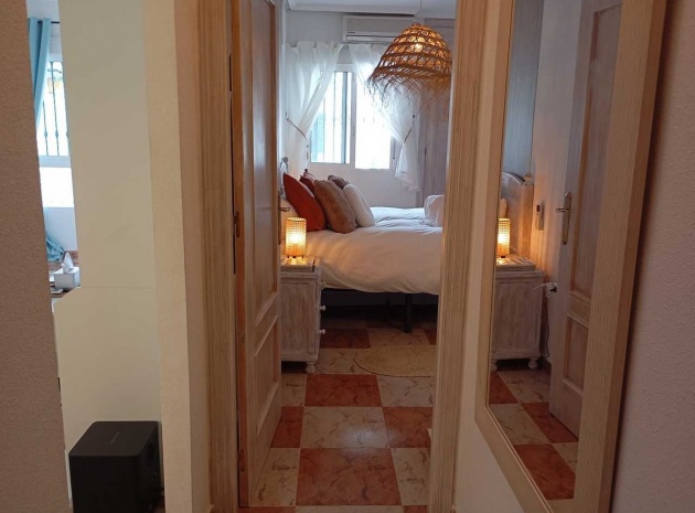 Återförsäljning - Lägenhet - Villamartin - Costa Blanca South