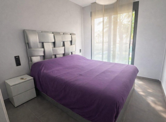 Återförsäljning - Lägenhet - Orihuela - Punta Prima