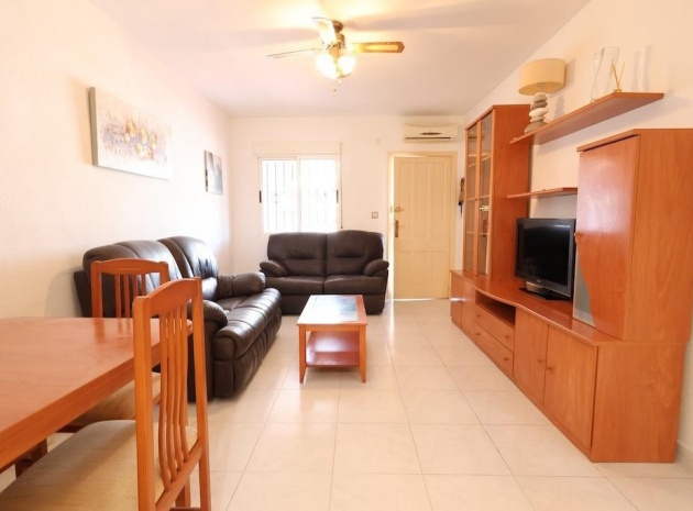 Resale - Villa - Torrevieja - Torrevieja Centro