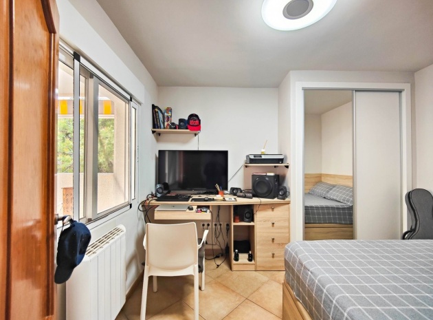 Återförsäljning - Lägenhet - Torrevieja - La Mata